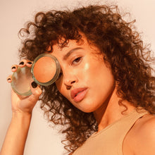 Load image into Gallery viewer, The Sun Show Moisturizing Baked Bronzer