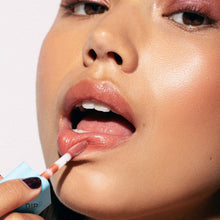 Load image into Gallery viewer, Wet Lip Oil Gloss
