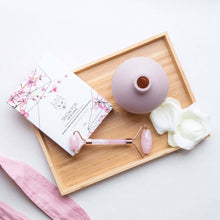 Load image into Gallery viewer, Japanese Cherry Blossom &amp; White Tea Smoothing Mask
